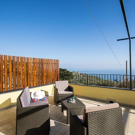 Апартаменти Magdalene'S House - Sea View Terrace Масса-Лубренсе Екстер'єр фото